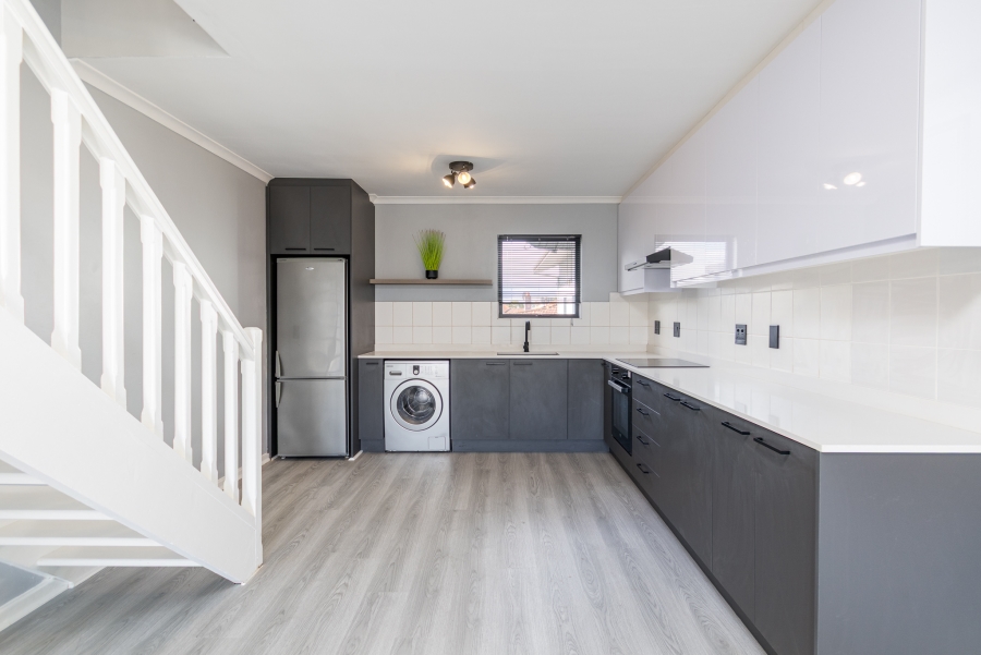 1 Bedroom Property for Sale in Green Point Western Cape